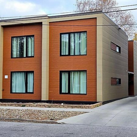 Kcm Mikros Smart Apartments 8 كليفلاند المظهر الخارجي الصورة